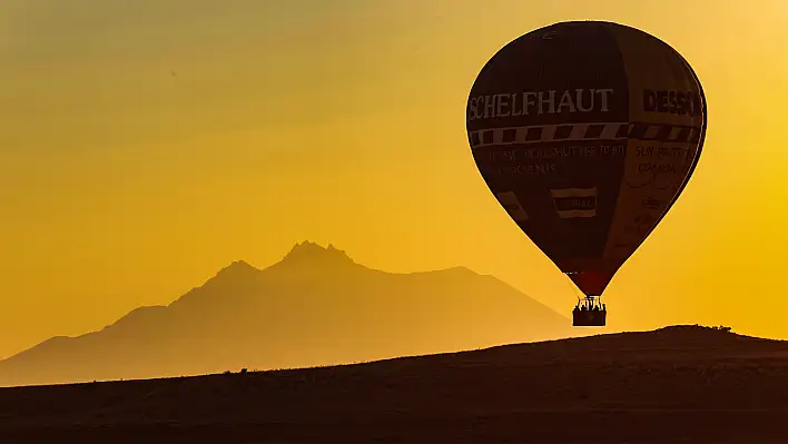 Soğanlı'da sıcak hava balon uçuşu görsel şölen yaşattı