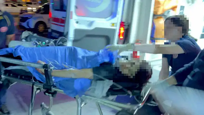 Kayseri'de sokak ortasında bıçaklı saldırı: 1 kişi ağır yaralandı!