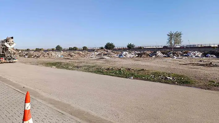 Adana'da 19 yaşındaki gencin sokak ortasında ölü bulundu!