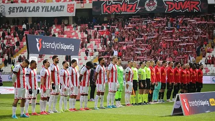 Stephane Bahoken'e şok ceza: Kayserispor ve taraftarlar da ceza aldı!