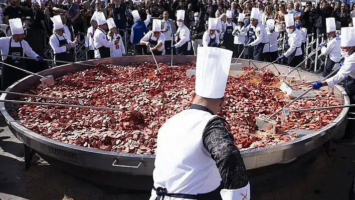Sucuklu yumurta rekoruna Konya da dahil oldu: Kayseri üzgün…