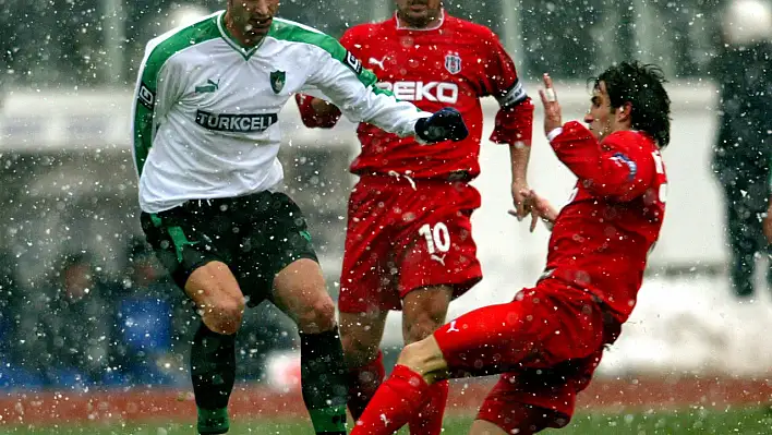 Süper Lig'in eski golcüsünden acı haber geldi! Tedavi gördüğü hastanede hayatını kaybetti