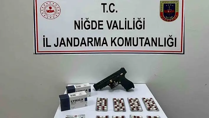 Araçtan sahte avukat kimliği ile uyuşturucu çıktı!