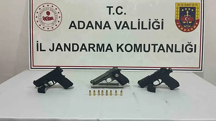Ruhsatsız 3 tabanca ele geçirildi