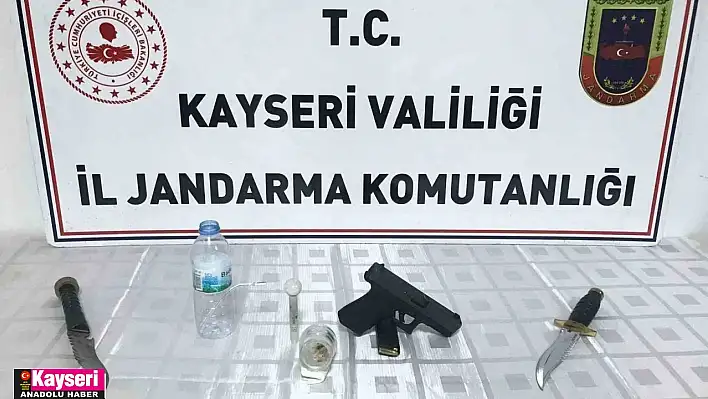 Şüpheli şahıs jandarmadan kaçamadı