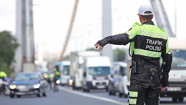 Sürücüler dikkat!: Trafik cezası ne kadar oldu?