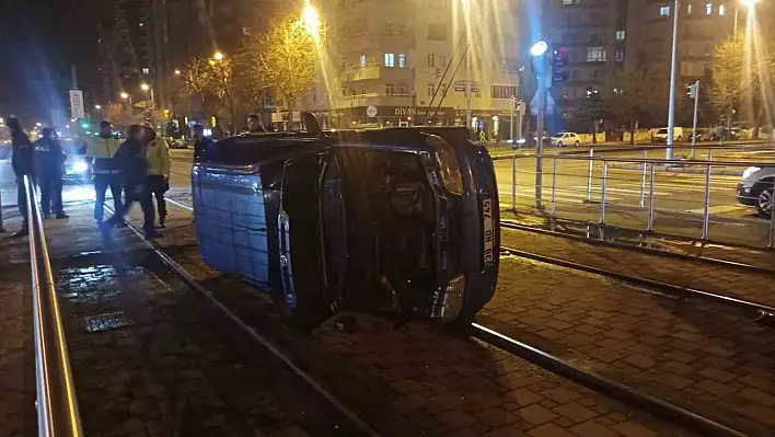 Kayseri'de takla atan aracın sürücüsü olay yerinden kaçtı