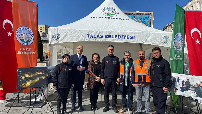 Talas Belediyesi Cumhuriyet Meydanı'na stant açtı!