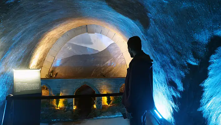 Talas Su Medeniyetleri Galerisi'ne yoğun ilgi