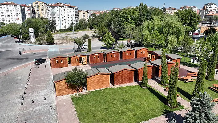 Talas'ta kitap kokulu çarşı