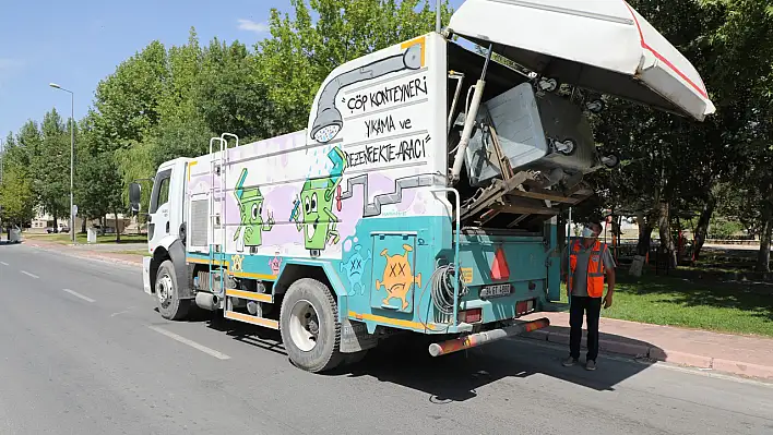 Talas'ta konteyner yıkamaya tam gaz devam