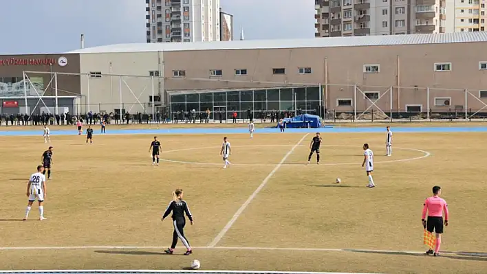 Talasgücü Belediyespor evinde mağlup...