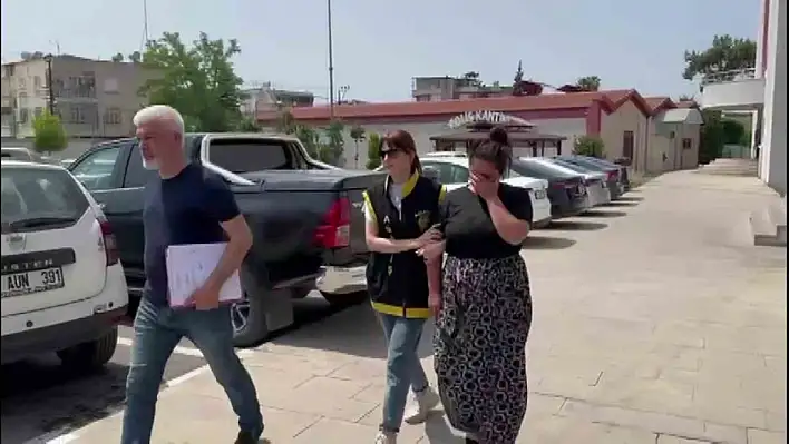 Çarşafa girip hırsızlık yapan kadın tutuklandı