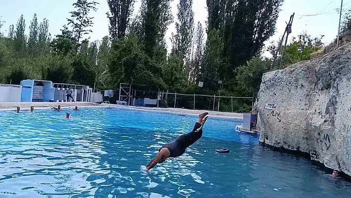 Kayseri'de keşişin havuzu yazın uğrak noktası oldu