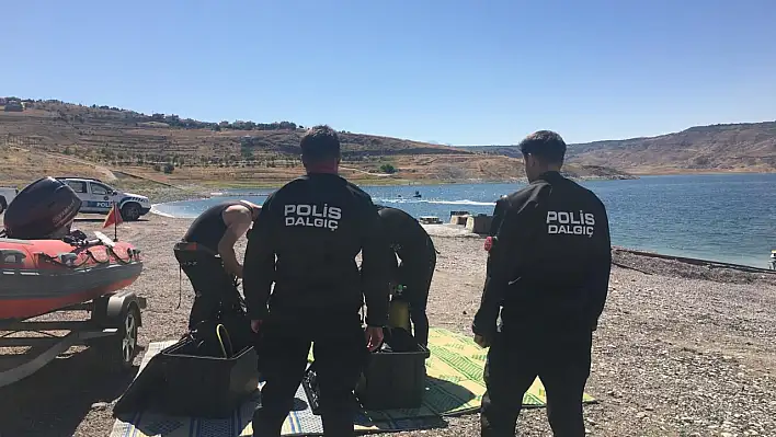 Tatbikat kapsamında senaryo gereği 2 kişi boğulmaktan kurtarıldı!