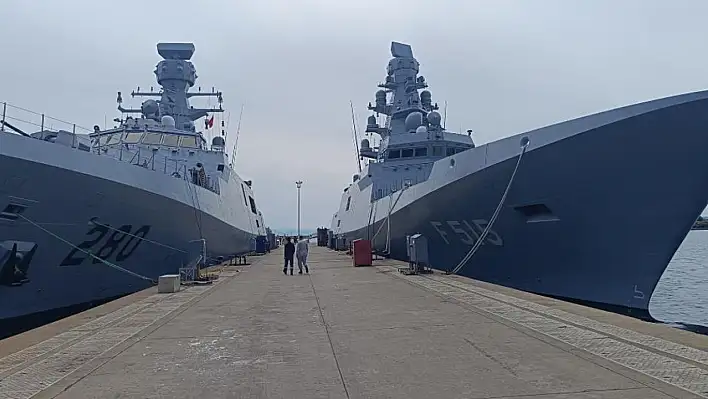 TCG İSTANBUL fırkateyninden tam isabet!
