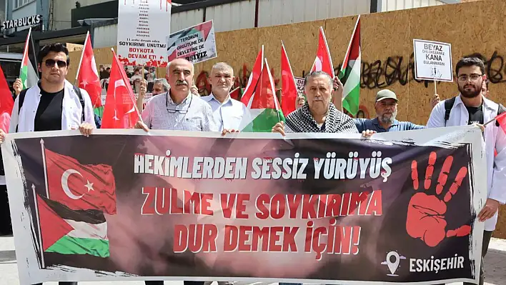 Tıp Fakültesi öğrencileri Filistin'e dikkat çekmek amacıyla yürüdü!