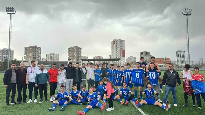 Tomarza Belediyespor adını Play Off'a yazdırmayı başardı