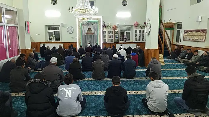 Tomarza'da Sabah Namazına Yoğun İlgi