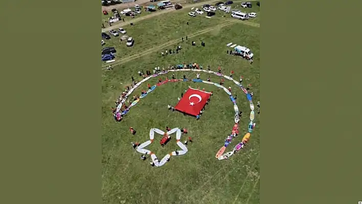 Tomarza'da sıradışı 19 Mayıs: Coşku dalga dalga yayıldı!