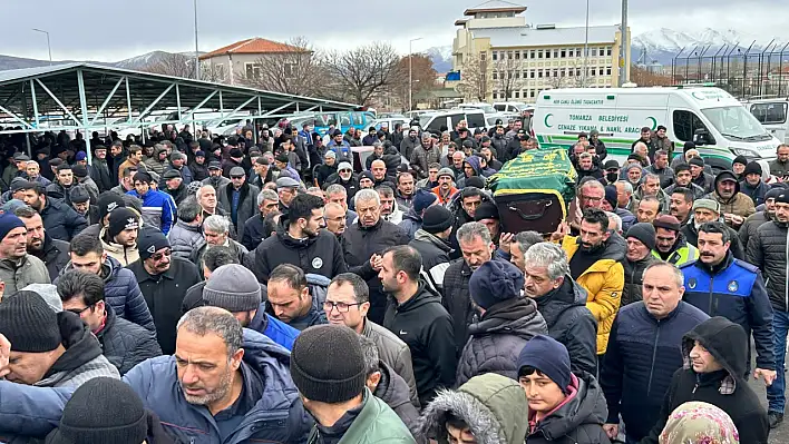 Tomarza'da sobadan zehirlenen baba ve oğlu son yolculuğuna uğurlandı