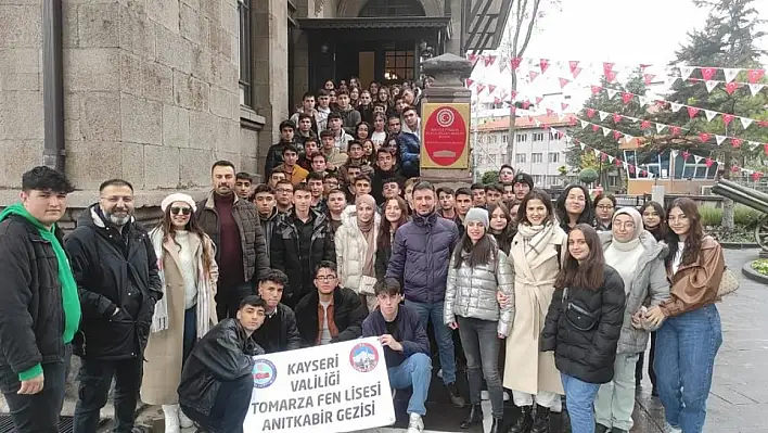 Tomarza Fen Lisesi Anıtkabir'de!