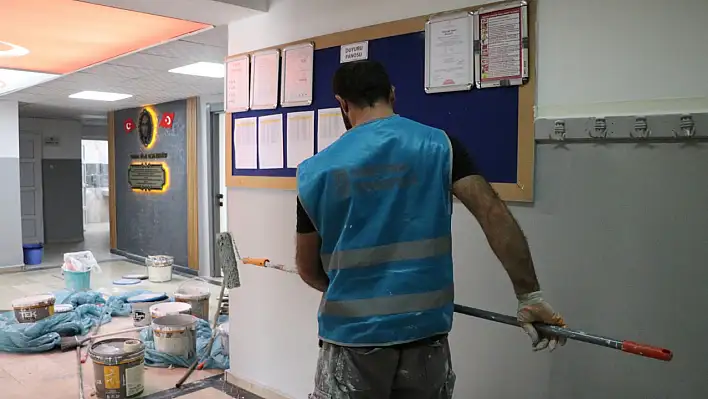 Topluma kazandıran proje: Yükümlüler, okulları yeni döneme hazırlıyor