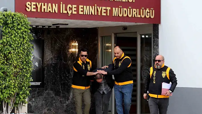 Adana'da evden silahlar, bahçeden el bombası ve EYP çıktı!