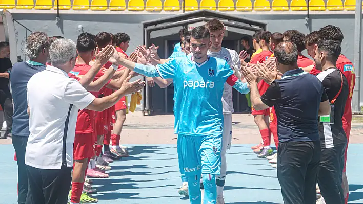 Trabzonspor U19, Kayserispor U19'u 3-1 yenerek şampiyon oldu