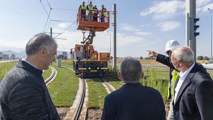 Tramvay hattına 120 bin fidan