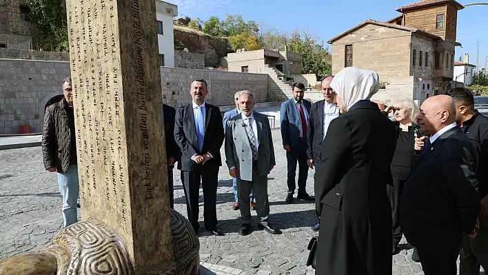 Türk dünyası yazar ve şairleri Talas'ta buluştu