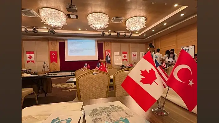 Türk Liseliler Kanada için hazırlık kampında