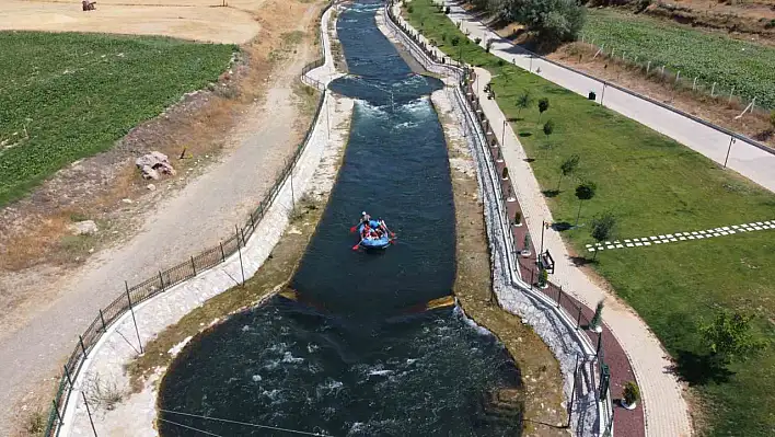 Dünyaca tanınan çekerek rafting parkuru yazın gözdesi oldu