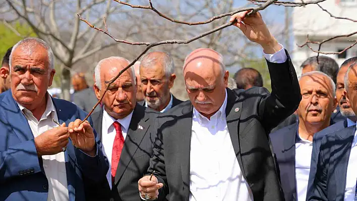 TZOB Genel Başkanı Bayraktar'dan zirai don olayına ilişkin açıklamalar