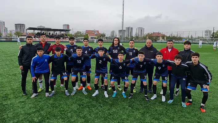 U18 Ligi'nde şampiyon Kayseri Atletikspor!