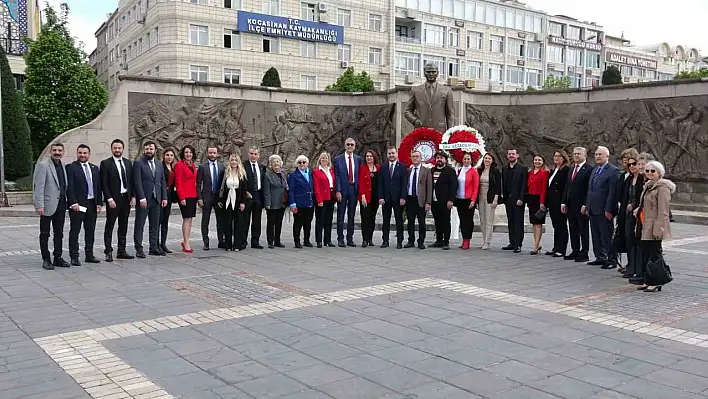 Cumhuriyet Meydanı'nda, Eczacıların Önemi Bir Kez Daha Vurgulandı