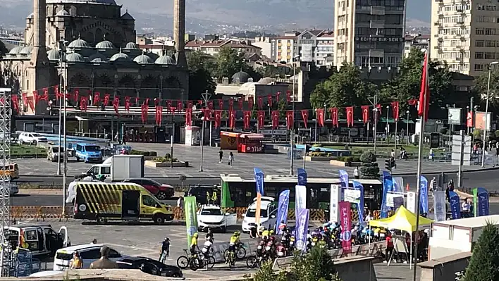 Uluslararası bisikletçiler Erciyes'te pedal çevirdi!