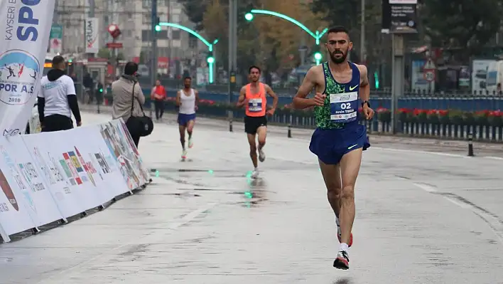 Uluslararası Kayseri Yarı Maratonu koşuldu