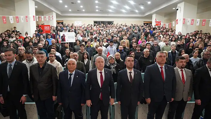 Ümit Özdağ: Kayseri'de 750 Kişilik Salonda 1420 Kişi Bir Araya Geldik