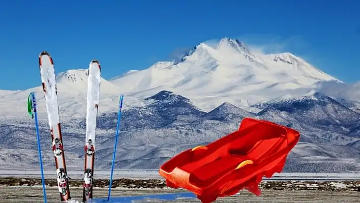 Ünlü ikili Erciyes'te çocuklar gibi şendi: 'Kayak da olur, kızak da!'