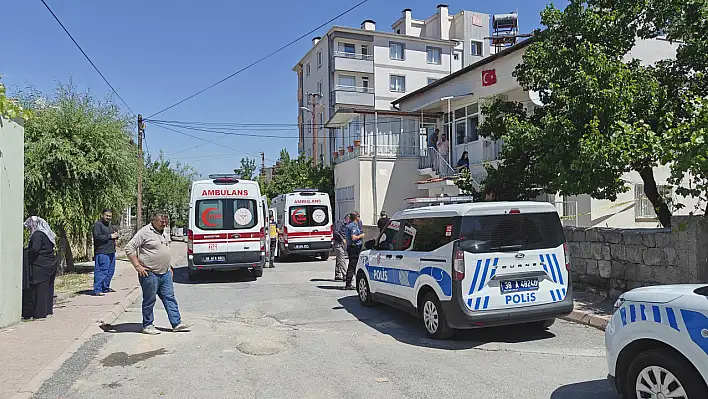 Üvey kızını ağır yaralayan kadın yaşamına son verdi!