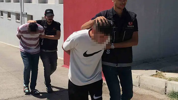 Uyuşturucu sattığı öne sürülen iki kişiden biri tutuklandı