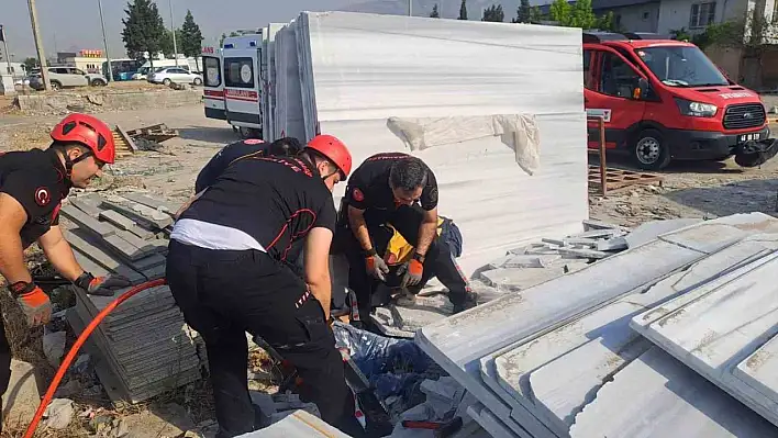 Üzerine mermer düşen işçilerden birisi yaşamını yitirdi!