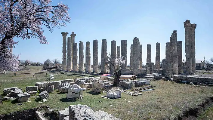 Uzuncaburç, tarihi ve kültürel zenginlikleriyle geleceğe taşınıyor