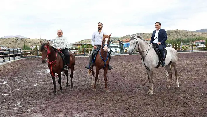 Vali Çiçek ve Başkan Büyükkılıç'ın turizm rotası bu kez Hürmetçi oldu