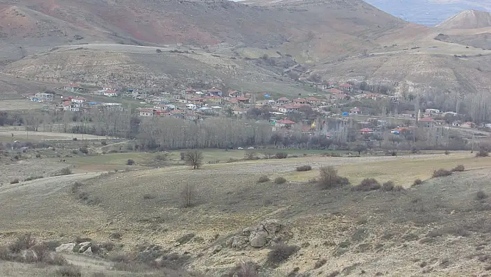 Vatandaşlar dikkat: Akkışla ilçesinde yol trafiğe kapatılacak!