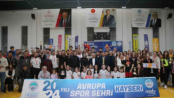 Büyükkılıç, Spor Tesisleri İçin Yenileme Talebini Hemen Onayladı