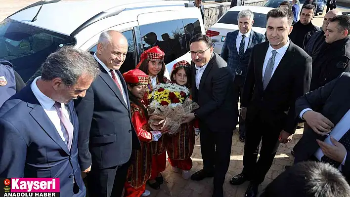 Yahyalı'da ilkokul, halı saha ve kadın kooperatifi törenle açıldı