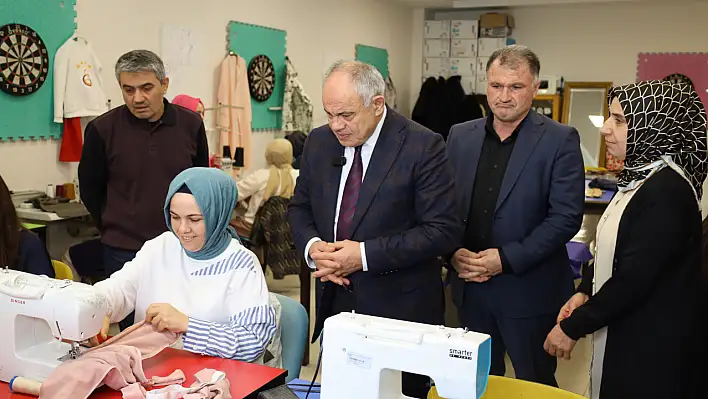 Yahyalı'da kadınlara iş ve meslek kapısı: Tekstil kursları açıldı!