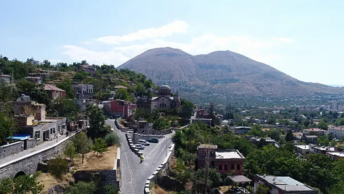 Yalçın müjdeyi duyurdu: Bu yıl geliyor!